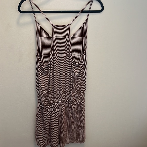 Brandy Melville Stripped Romper with Pockets *one size* - Picture 6 of 6